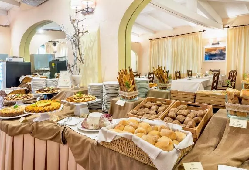 اتاق کلاسیک سه تخته, Colonna Country Club