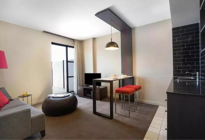 سوییت, Mantra Hindmarsh Square