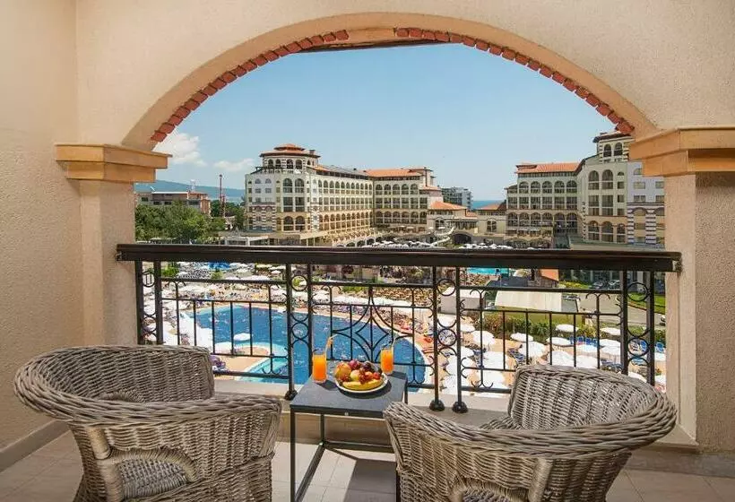 プールビュースタンダードルーム, Melia Sunny Beach All Inclusive