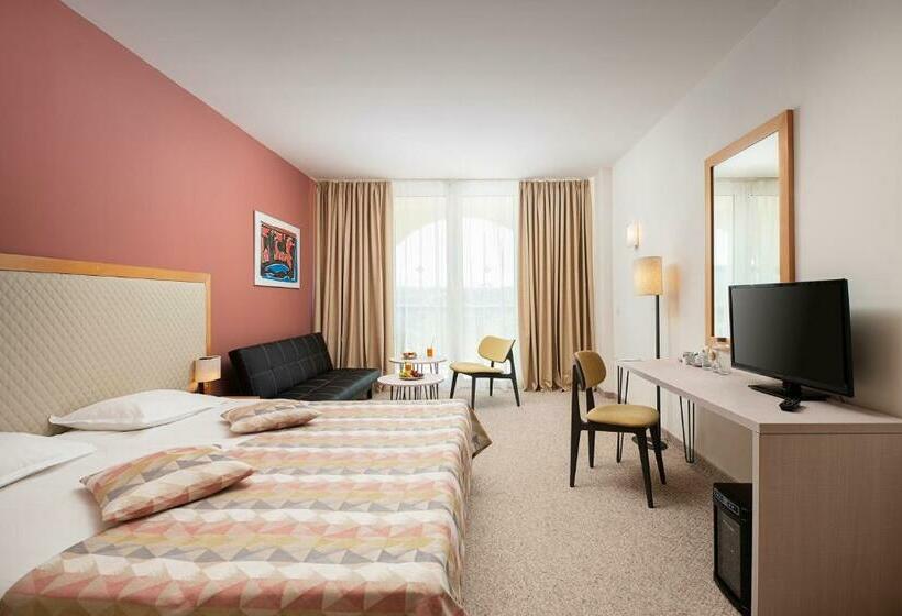 标准间带游泳池, Melia Sunny Beach All Inclusive