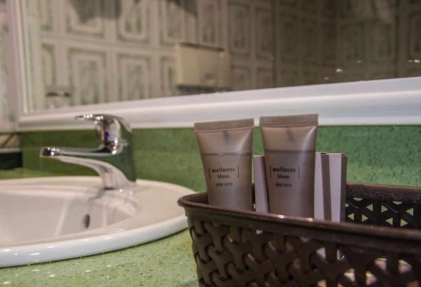 스탠다드 룸, New Royal