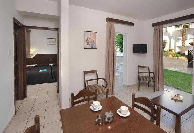 Апартаменты 1 Спальня, Petrosana Hotel Apartments