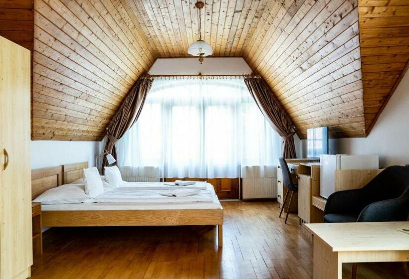 4인용 스탠다드 룸, Aranybánya Panzió és Apartmanház