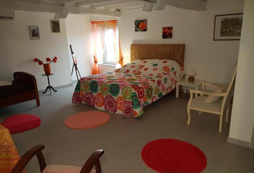 스탠다드 트리플 룸, Chambres D Hôtes Au Pére Louis