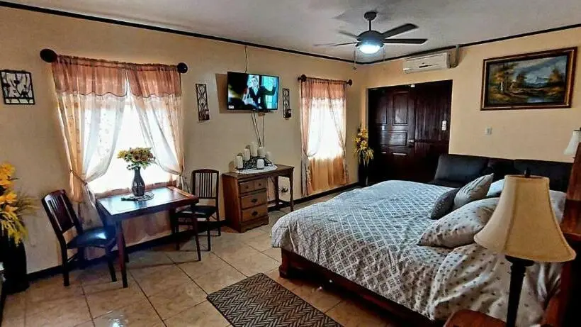 キングサイズベッドのスタンダードルーム, Villa Alta Bed&breakfast