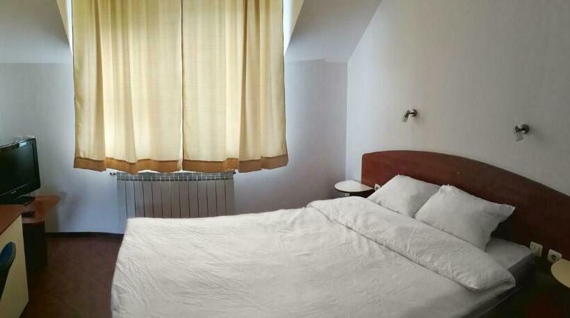 חדר סטנדרט, Zenit Satovcha