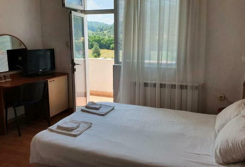 חדר סטנדרט עם מרפסת, Zenit Satovcha