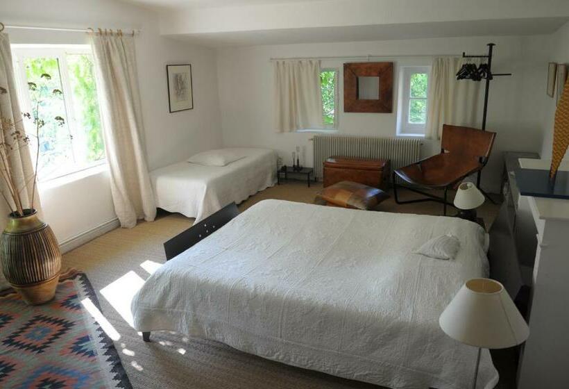 スタンダードルーム, La Mazade De Saint Mamert