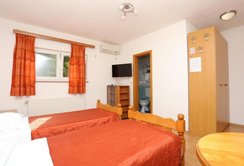 חדר סטנדרט, Rooms With A Parking Space Slunj, Plitvice   17485