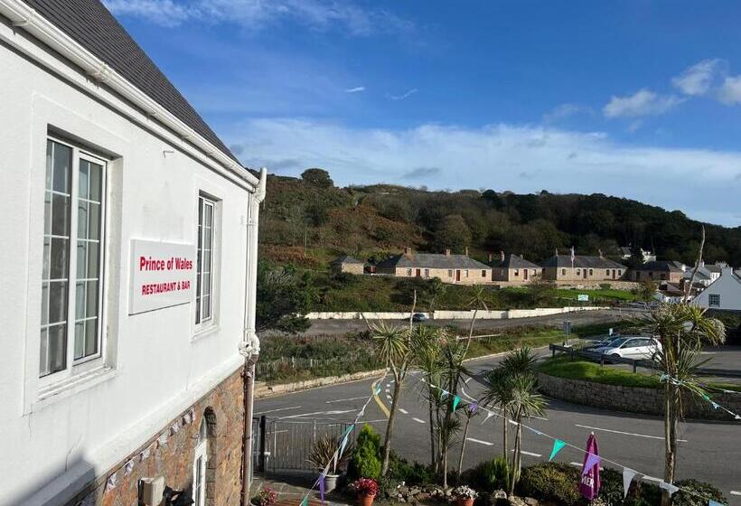 디럭스 룸, The Prince Of Wales