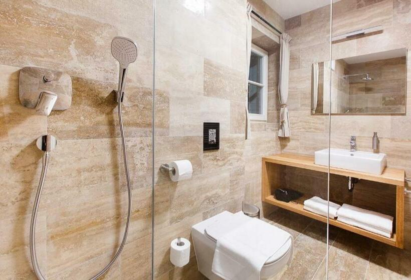 Четырехместный Номер Deluxe, Chata Hradečanka