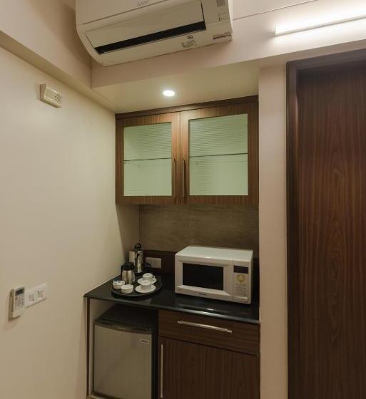 套房, Inland Avenue