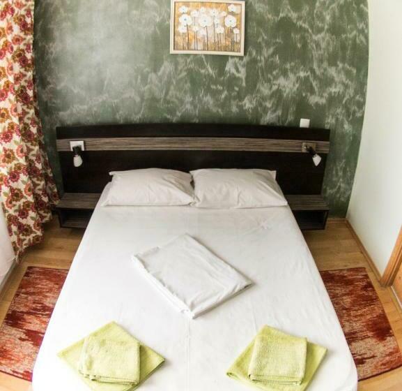 Camera Standard, Vila Raluca