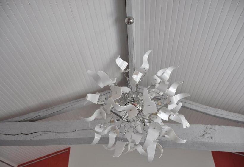 标准间带漩涡浴缸, Clos San Gianni