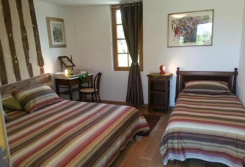 スタンダードトリプルルーム, B&b   Le Clos Aux Masques