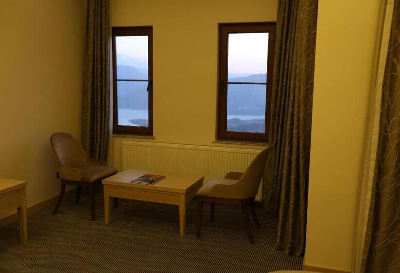 Suite with lake view, Selcuklu Otel   Special Class