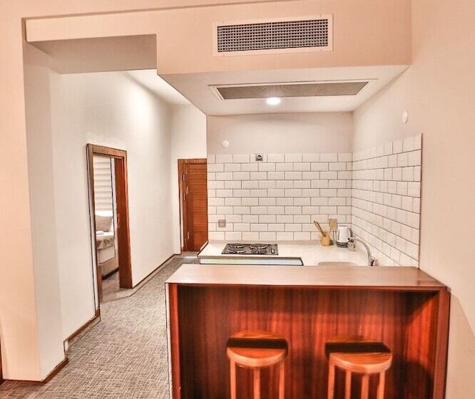 سوییت خانوادگی, Akamoy Boztepe Otel & Restorant