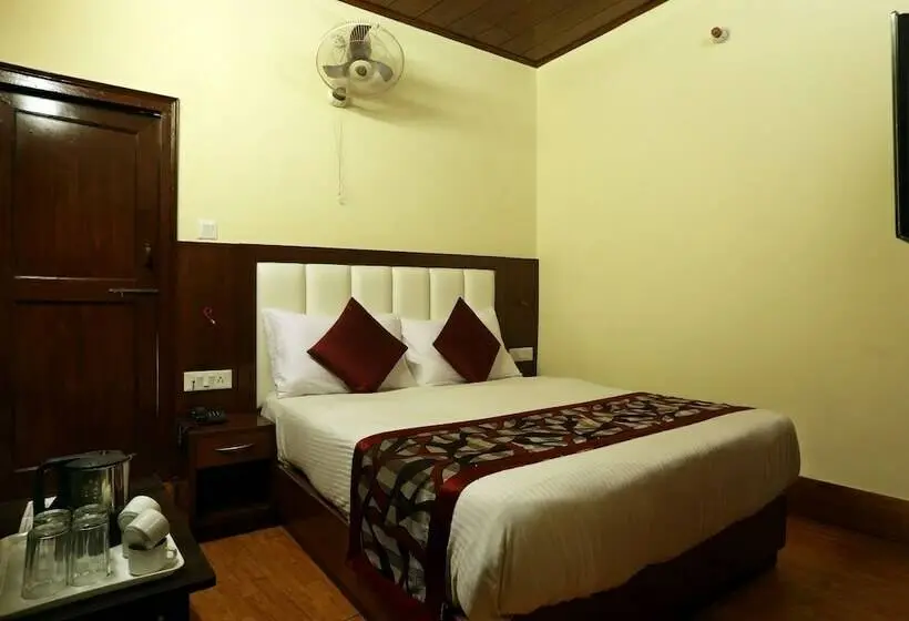Deluxe Room Adapted for Disabled, Moon