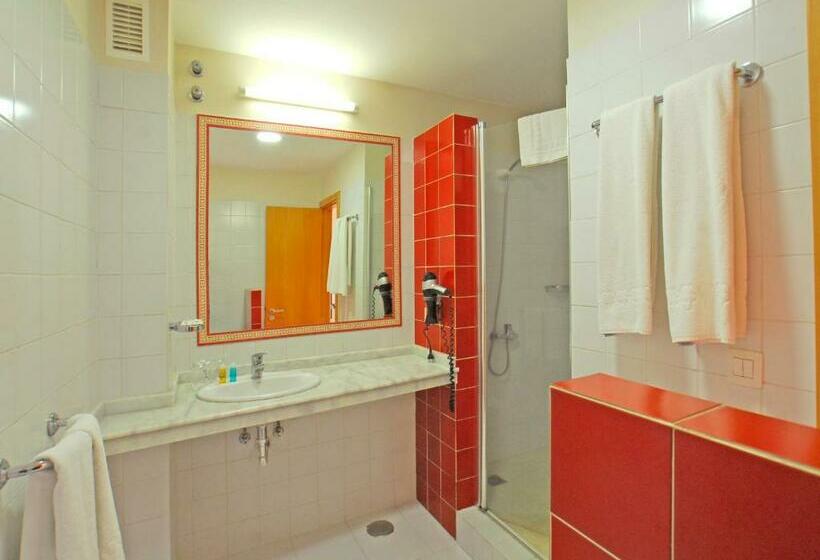 اتاق استاندارد, Servatur Altamadores