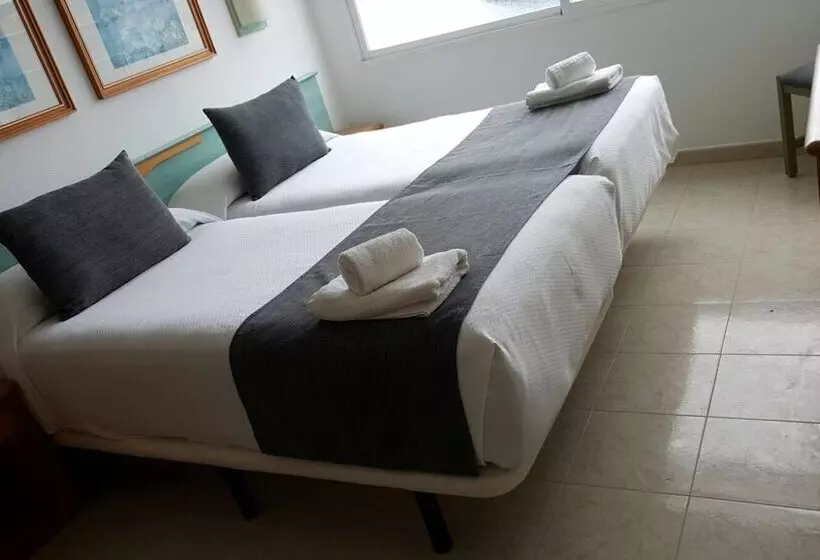 Huoneisto 1 Makuuhuone Merinäkymä, Voramar