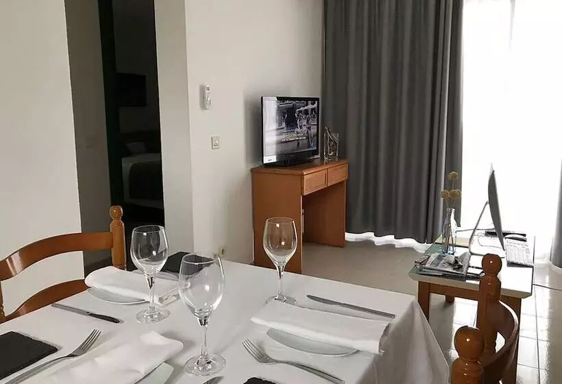 Huoneisto 1 Makuuhuone Merinäkymä, Voramar