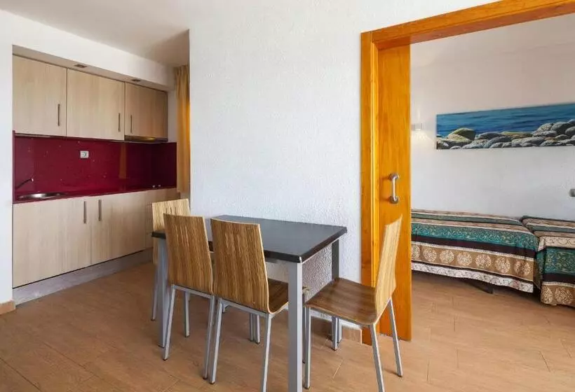 2 Bedrooms Suite Sea View, Apartamentos Jet  Adults Only