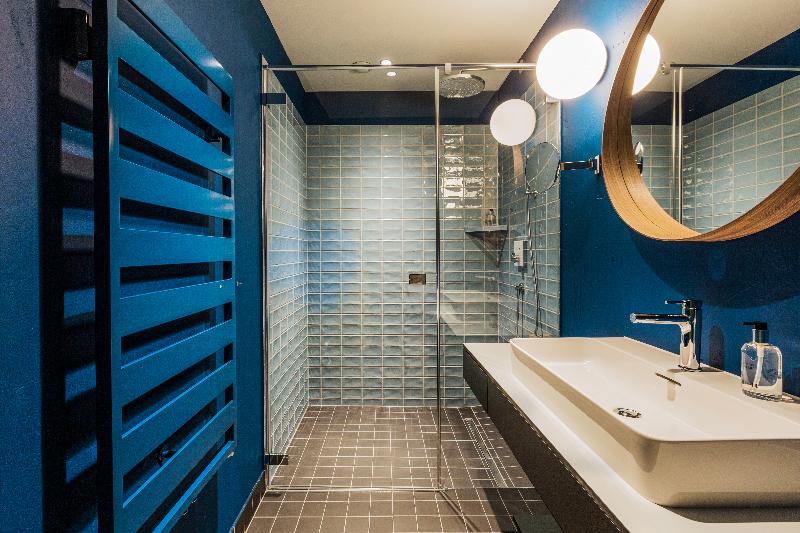 スーペリアールーム, Apollon