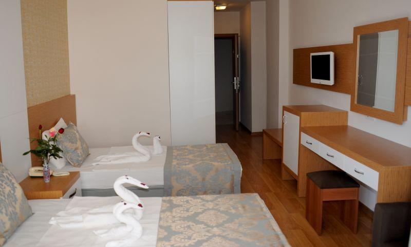 スタンダードルーム, Blue Fish