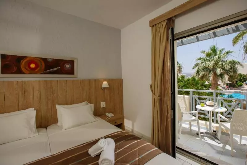 Superior-bungalow, Stella Blue Seaside Resort