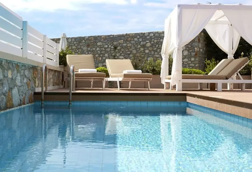 سوییت با استخر, Kassandra Bay Resort, Suites & Spa