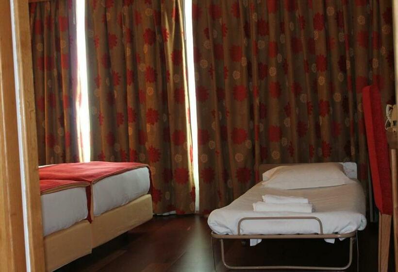 غرفة قياسية, Leziria Parque