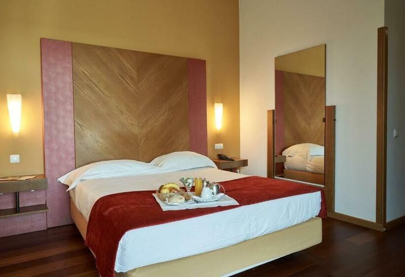 غرفة قياسية, Leziria Parque