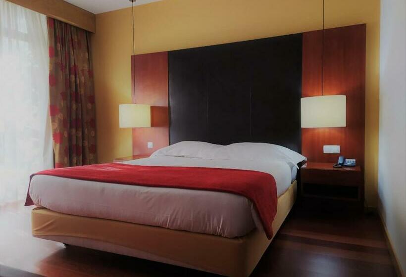 غرفة قياسية, Leziria Parque