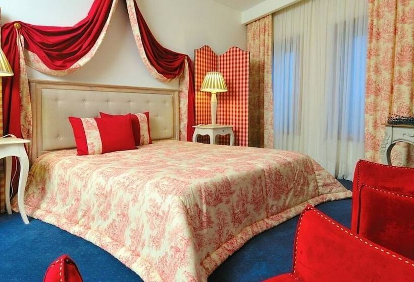 スーペリアールーム, Moliceiro