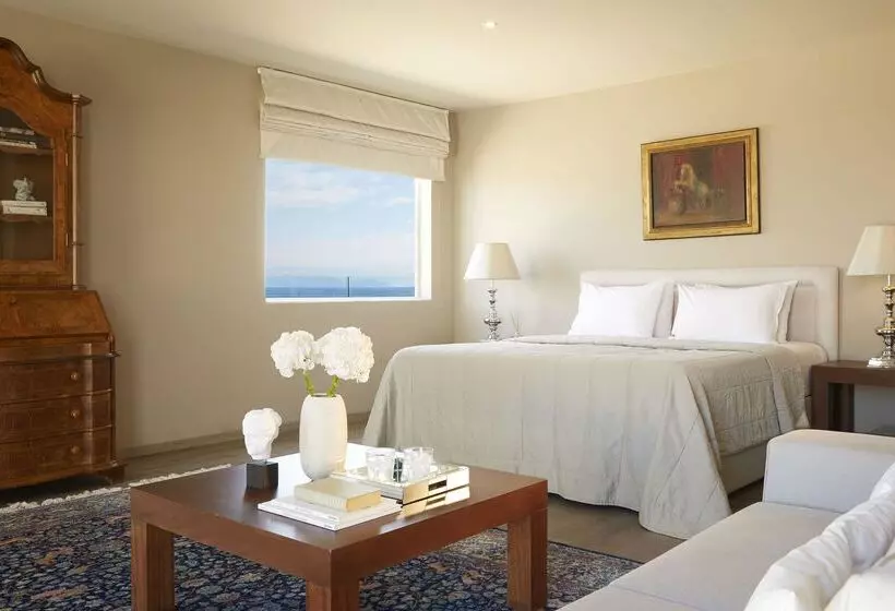 سوئیت پرزیدنت, Mon Repos Palace   Adults Only
