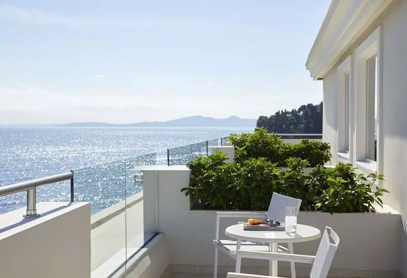 سوئیت پرزیدنت, Mon Repos Palace   Adults Only