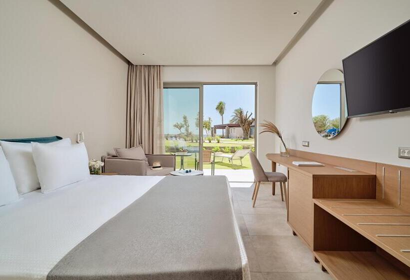 Номер Стандарт Вид на Бассейн, Princess Sun