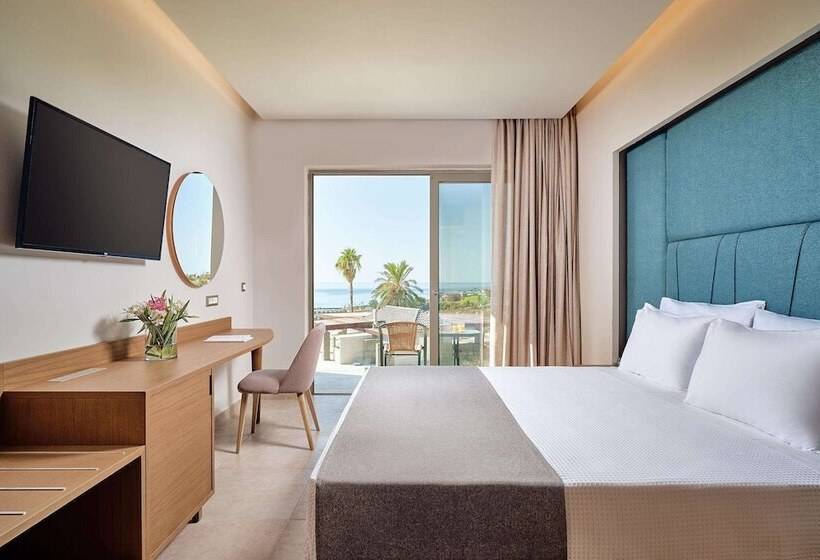 Полулюкс Вид на Море, Princess Sun