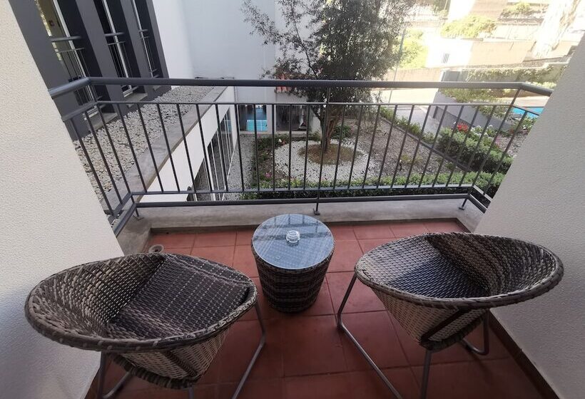 スタンダードルーム, Santa Cruz Village