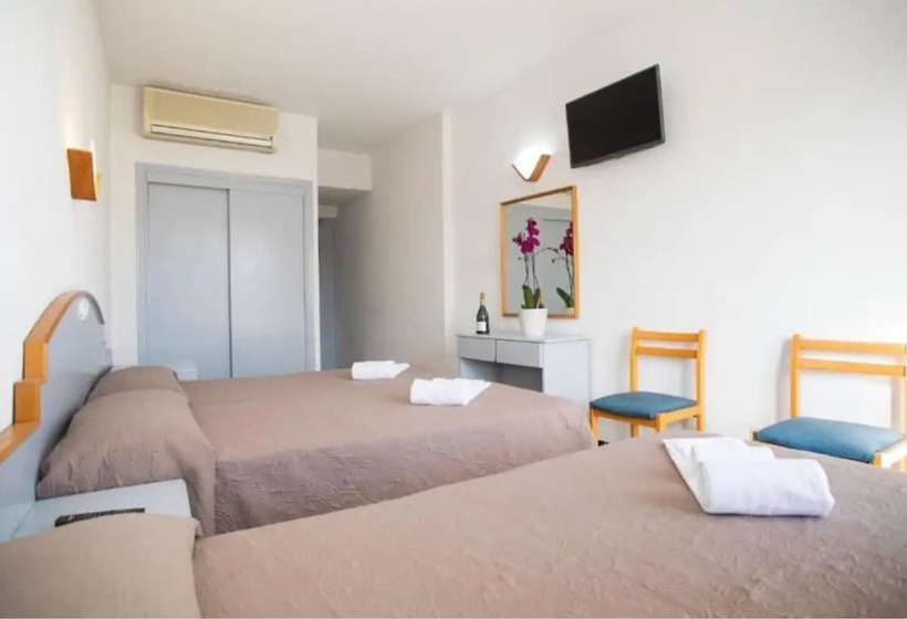 バルコニー付きスタンダードトリプルルーム, Villa Barbara