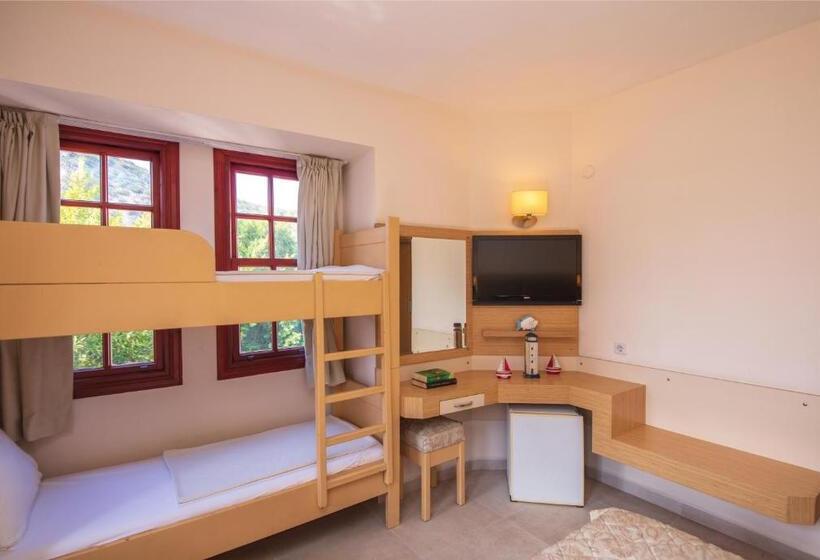 Номер Стандарт с Койками, Alize Hotel Oludeniz   All Inclusive