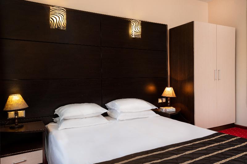 استودیوی سوپریور, Aparthotel Maracaibo