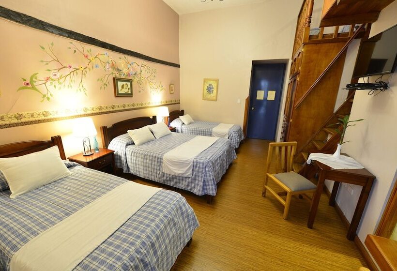 غرفة عائلية, Posada Del Angel