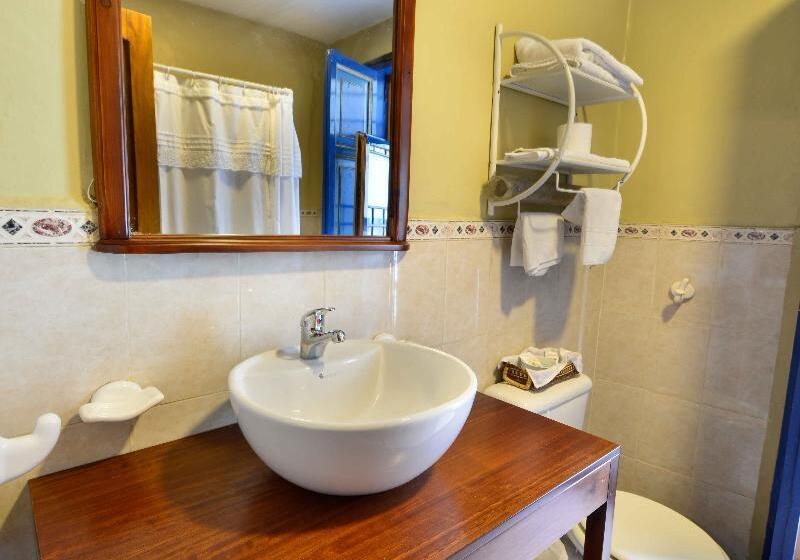 غرفة عائلية, Posada Del Angel