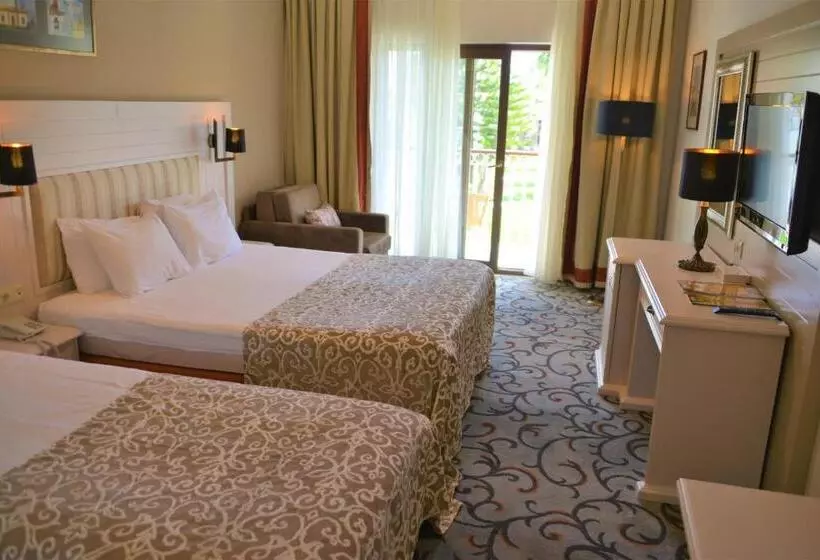 スタンダードトリプルルーム, Club Boran Mare Beach   All Inclusive