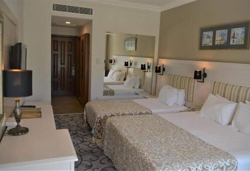 Номер Стандарт Трехместный, Club Boran Mare Beach   All Inclusive