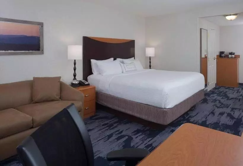 キングサイズベッドのスタンダードルーム, Fairfield Inn & Suites By Marriott Orlando Lake Buena Vista