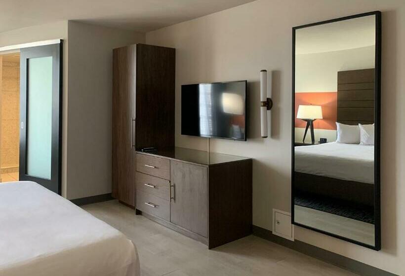 디럭스 룸, Plaza Hotel & Casino