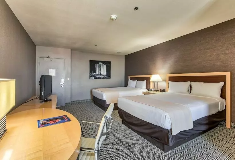 デラックスルーム, Plaza Hotel & Casino