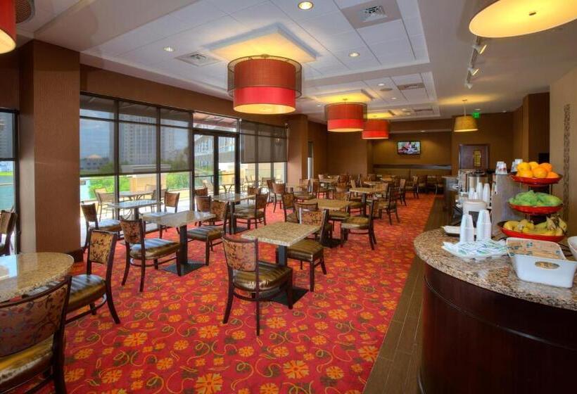 디럭스 스위트 킹 침대, Ramada Plaza Resort & Suites By Wyndham Orlando Intl Drive